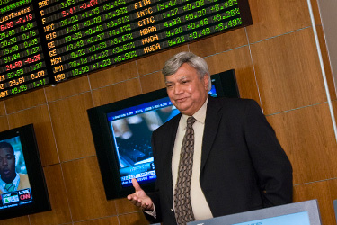 photo of raj soin in the trading room