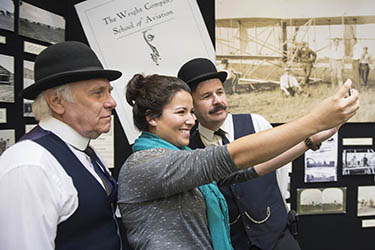 photo a people at the wright brothers day event